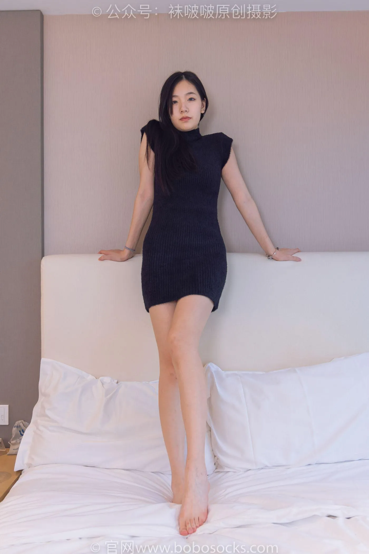 [BoBoSocks袜啵啵]NO.194 小甜豆-高跟长靴、凉鞋、黑丝、裸足 [140P]插图2